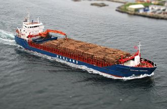 Hagland Captain - bulkskip-selvlosser. 4.7000 dødvekttonn. Lastekapasitet: 5720 m3 bulk eller 3.500 m3 tømmer. 92 meter lang, 14,5 meter bred.