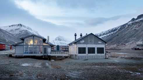 Politikere vil hjelpe Svalbard med mer miljøvennlig reservekraft enn diesel