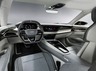 Audi E-Tron GT.