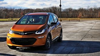 Opel Ampera-e er nær identisk med Chevrolet Bolt, og produseres av GM for PSA.