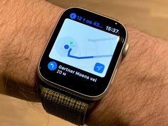 Apple Watch Series 4 på arm.