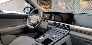 Interiøret i Hyundai Nexo har mange knapper.