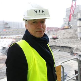 Ola Elvestuen besøkte i januar 2019 en fossilfri byggeplass i Oslo. Målet er at alle byggeplasser skal være fossilfri i 2025.
