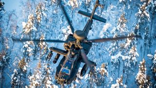 Her tester britene sine Apache-helikoptre i norsk vintervær for første gang
