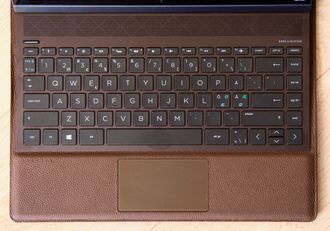Tastaturet og pekeplaten på HP Spectre Folio