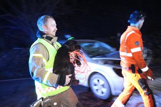 «Hvordan synes du det selv går med tilliten og den åpne kommunikasjonen gjennom media?» spør fotograf Vegard M. Aas.