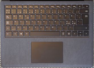 Nærbilde av tastaturet.