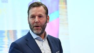 Johan%20Dennelind_9181.300x169.jpg