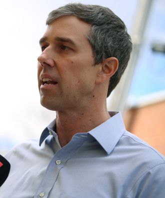 Presidentkandidat for Demokratene, Beto O’Rourke, intervjues i Mount Pleasure, Iowa, den 15. mars 2019.