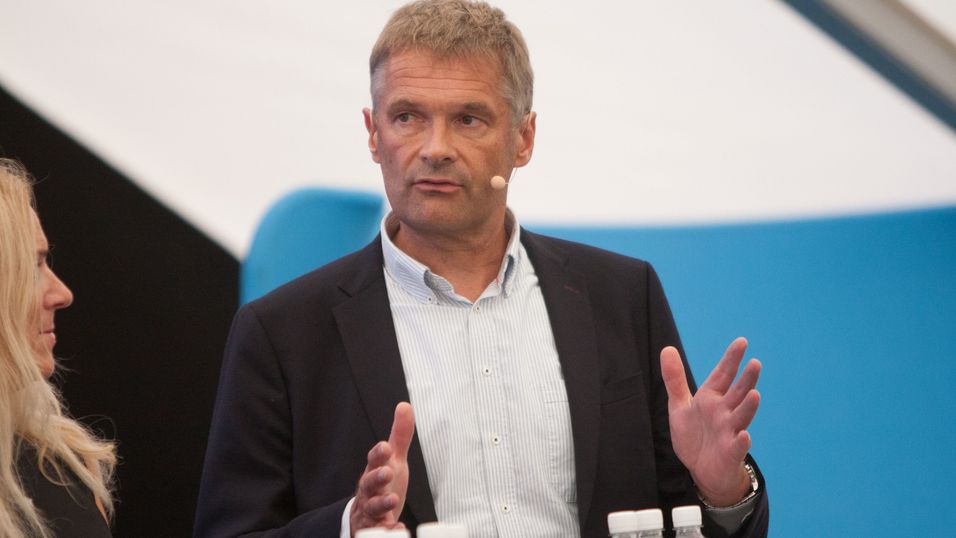 Telia Norge-sjef Abraham Foss tror ikke teknologi vil være arenaen hvor kampen om kundene står i framtida. Da er det det han kaller «kundereisen» som står i fokus.