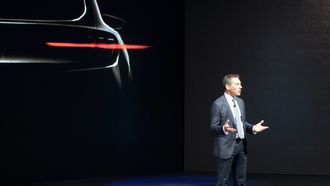 Steven Armstrong, leder for Ford i Europa, forteller om den kommende SUV-en.
