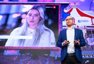 Sjefredaktør Gard Steiro i VG snakket foran flere hundre mediefolk om journalistikk - og det å bli utsatt for et kritisk søkelys.