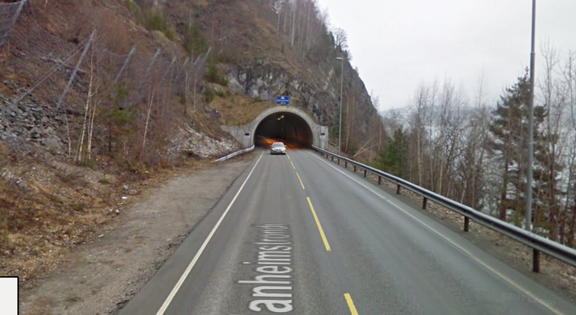 Tunnelen Sjøormporten på riksvei 36 i Telemark er drøye 500 meter lang.