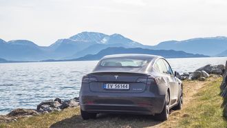 Tesla Model 3.