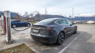 Tesla Model 3.