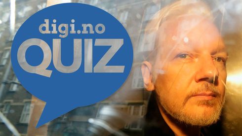 quiz-logo med Julian Assange i bakgrunnen.