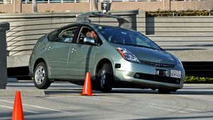 1280px-Jurvetson_Google_driverless_car_t