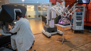 TU tester: Overraskende lett å operere med avansert robot
