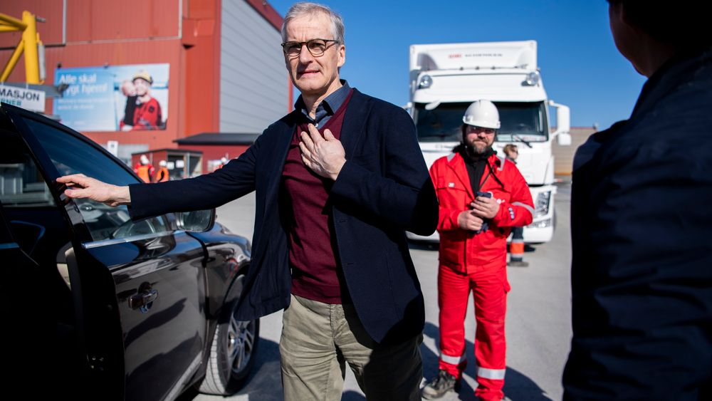 Arbeiderpartileder Jonas Gahr Støre er klar for å rive bomstasjonene. Han har lagt fram en ny plan for veiprising i Norge.