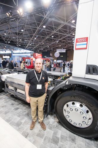 Jean-Luc Serine er kjøretøyarkitekt i Renault Trucks.