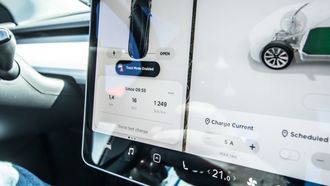 Tesla Model 3.