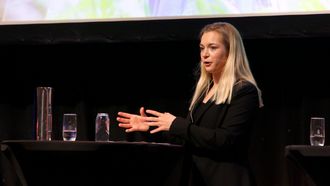 Landsmøtet til PBL - politisk debatt. Trude Teige, Mathilde Tybring-Gjedde, Hans Fredrik Grøvan, Jon Gunnes, Marit Arnstad, Martin Henriksen, Anne Lindboe og Audun Lysbakken.