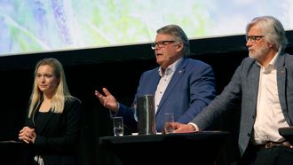 Landsmøtet til PBL - politisk debatt. Trude Teige, Mathilde Tybring-Gjedde, Hans Fredrik Grøvan, Jon Gunnes, Marit Arnstad, Martin Henriksen, Anne Lindboe og Audun Lysbakken.