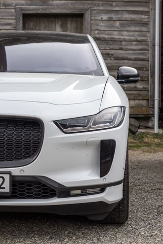 Jaguar I-Pace.