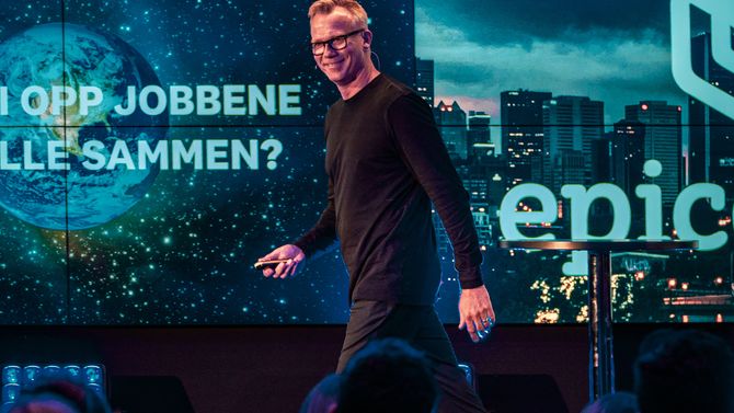 Petter Gulli fra 12 Years avsluttet talerekken med et engasjert innlegg om klimasaken.