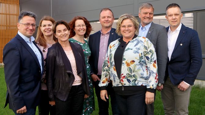 Det nye styret i PBL etter PBLs landsmøte 2019: Fra venstre Kjetil Hopen, Anne Irene Bøe Hilden, Marit Lambrechts, Ragnhild Finden, styreleder Eirik Husby, Therese Børke, Harald Berge Breistein og Torstein Johannessen.