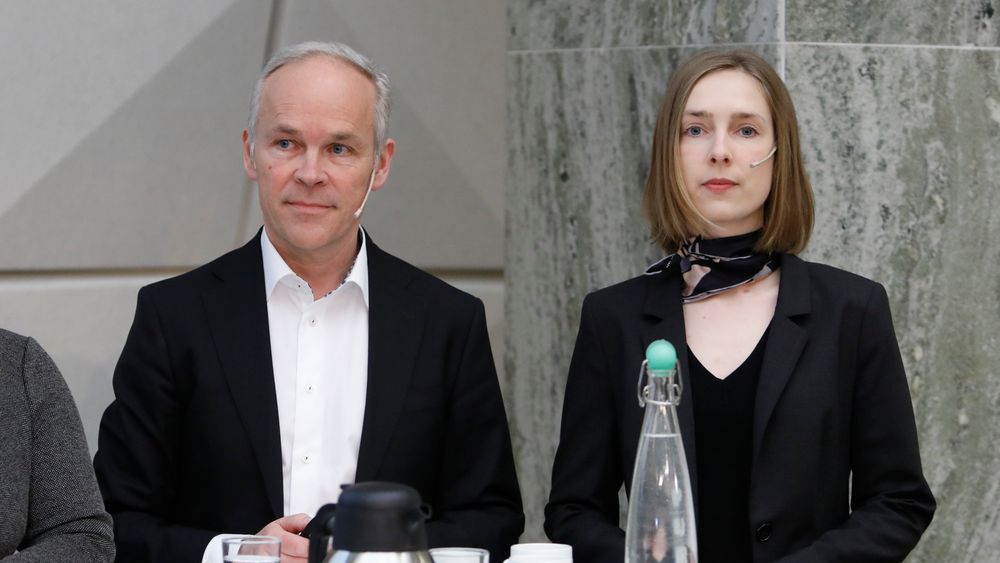 Fra venstre: Kunnskaps- og integreringsminister Jan Tore Sanner og forsknings- og høyere utdanningsminister Iselin Nybø. Bildet er tatt ved en annen anledning.