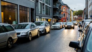 I fjor ble 767 offentlige parkeringsplasser borte i Oslo. Nå vil MDG fjerne flere