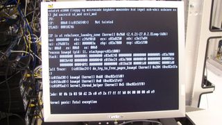 Gammelt eksempel på kernel panic på en Linux-maskin.