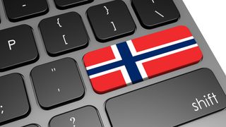 Grafikk av norsk flagg på et tastatur.