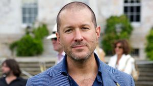 Jonathan_Ive_%28OTRS%29.300x169.jpg