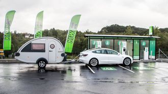 Tesla Model 3.