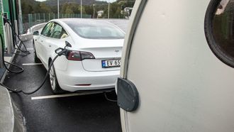 Tesla Model 3.