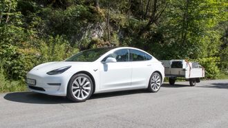 Tesla Model 3.