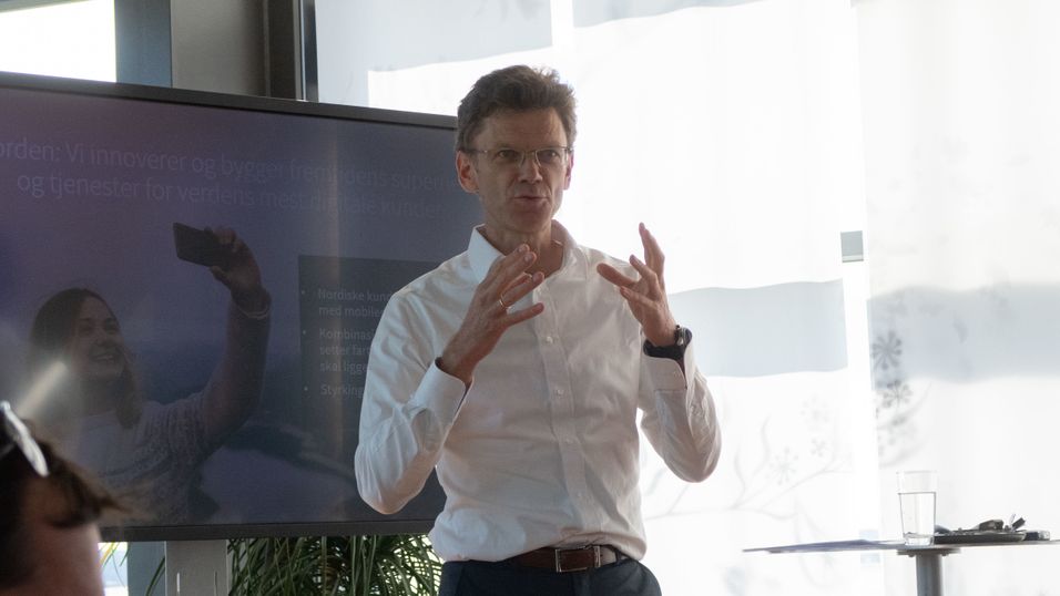 Petter-Børre Furberg, administrerende direktør i Telenor Norge, innrømmer at dekningskartene ikke alltid stemmer med terrenget, noe som blir viktigere nå som mobilnettet skal erstatte kobbernettet mange steder.