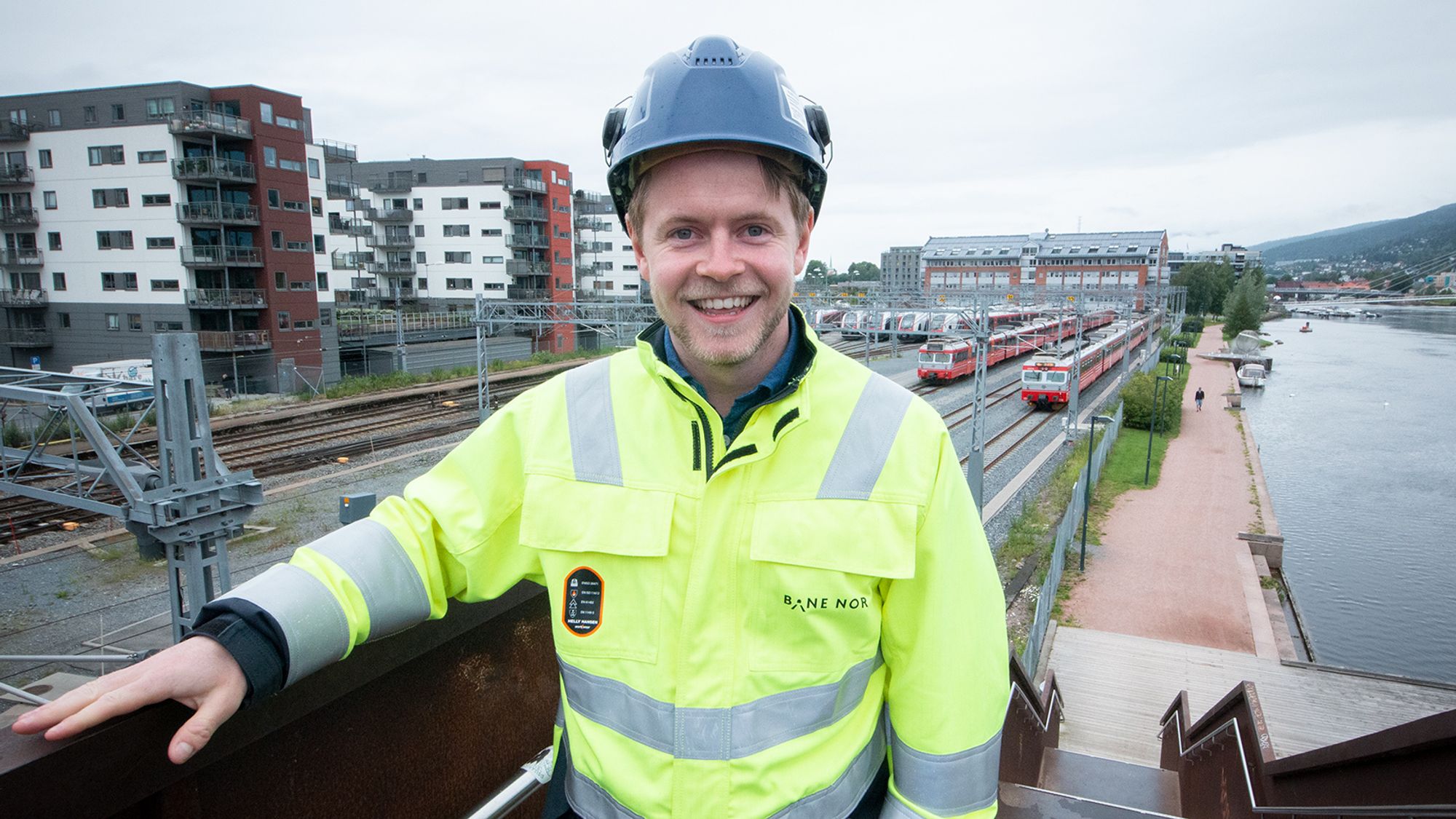 ANNONSE: Som trainee i Bane NOR er Øyvind assisterende prosjekteringsleder på et av landets største jernbaneprosjekter