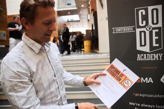 Student og entreprenør Carl Boehlke mener slike kurs er nødvendige for å lære dagens grunnleggende arbeidsmetoder.