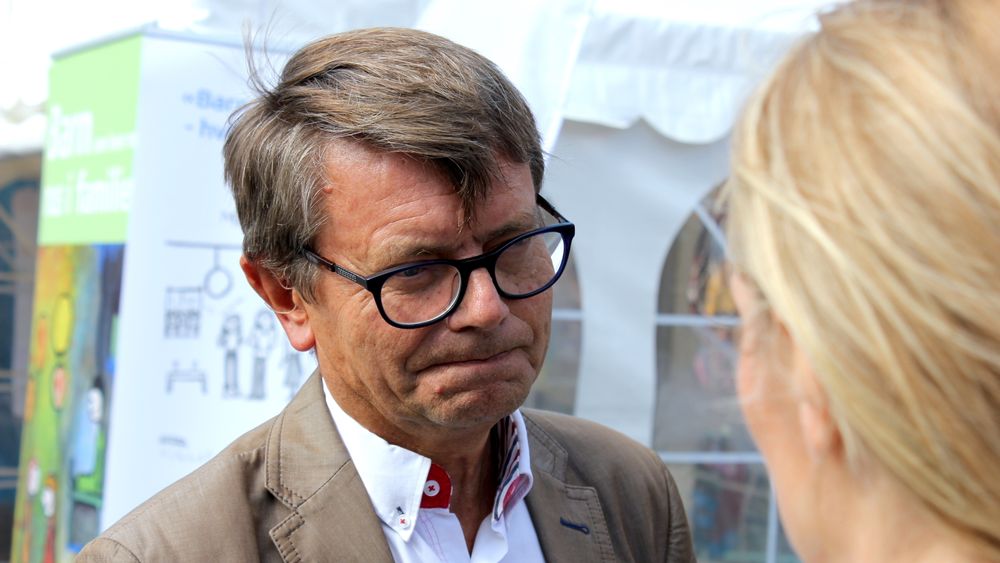 Professor ved Handelshøyskolen BI, Torger Reve, er en av forfatterne bak en ny havbruk-rapport på oppdrag fra og finansiert av Sjømat Norge. Den kommer med dystrere utsikter enn det Sjømat Norge har lagt opp til i sin strategi.