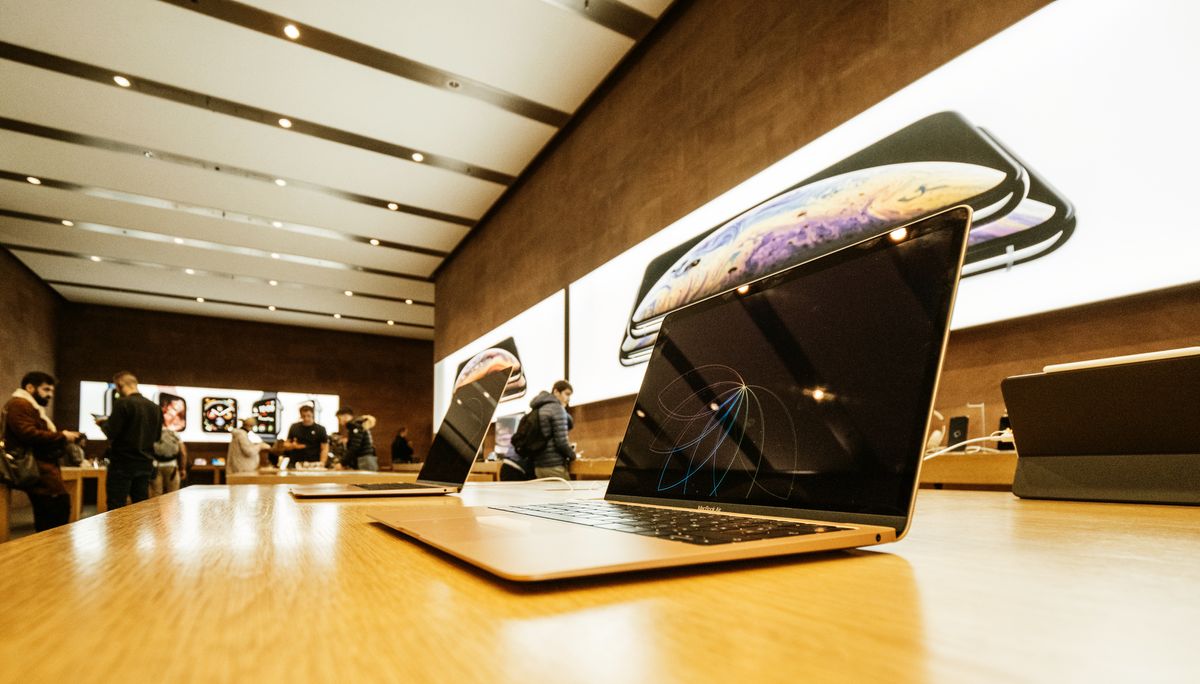 Amerikanske flymyndigheter forbyr bærbar Apple modell i fly Amerikanske flymyndigheter forbyr bærbar Apple modell i fly