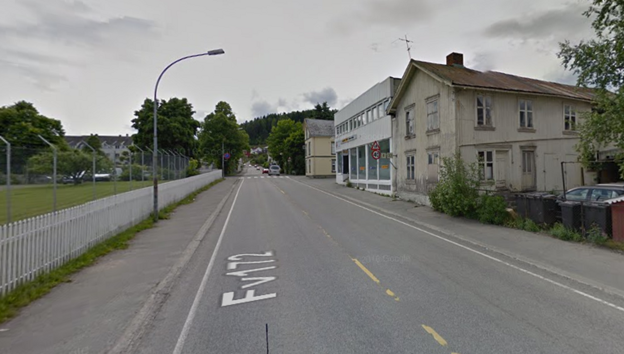 Hans Mustads gate i Gjøvik. Her blir det ny løsning med gang- og sykkelvei. 