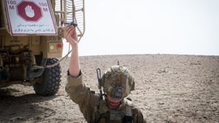 Norsk kjempekontrakt: Nå bruker den amerikanske hæren Black Hornet i Afghanistan