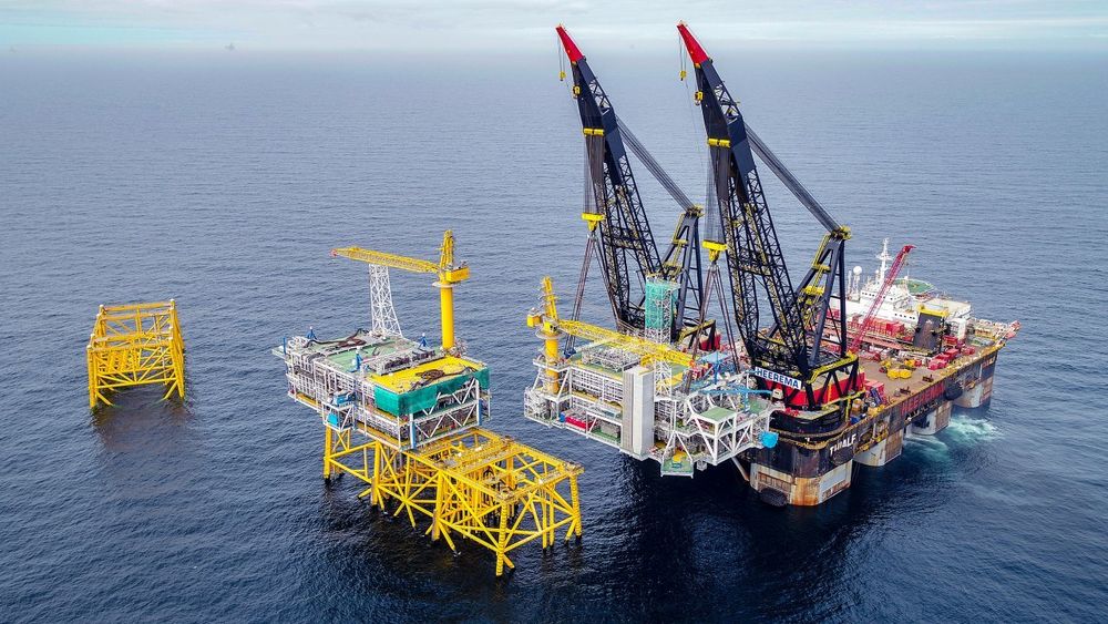 Equinors Johan Sverdrup pekes ut av pressekontakt Morten Eek som ett av de gode nyskapende prosjektene som ikke ville vært mulig uten det tette samarbeidet mellom operatør og leverandør. Han er ikke enig i at selskapet presser leverandørene sine.