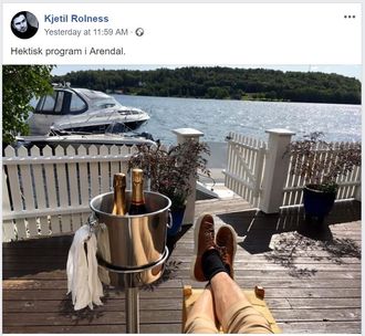Kjetil Rolness mingler med seg selv.