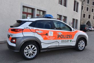 Ingen skal være i tvil om at politiet i St. Gallen kjører elektrisk.
