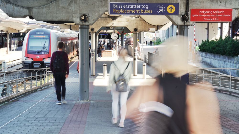 I nesten hele august opplede Bane Nor store problemer med signalanlegget på Østfoldbanen.