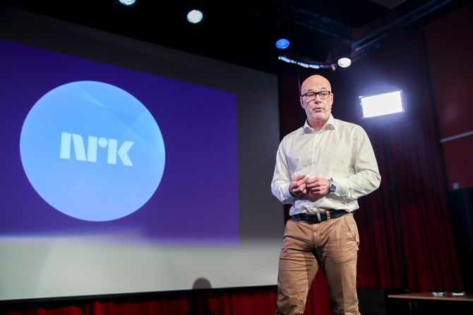 I august så nordmenn mellom 10 og 79 år i snitt 92 minutter TV hver dag. Det er 16 minutter mindre enn i samme måned i fjor. I bildet: Kringkastingssjef Thor Gjermund Eriksen.